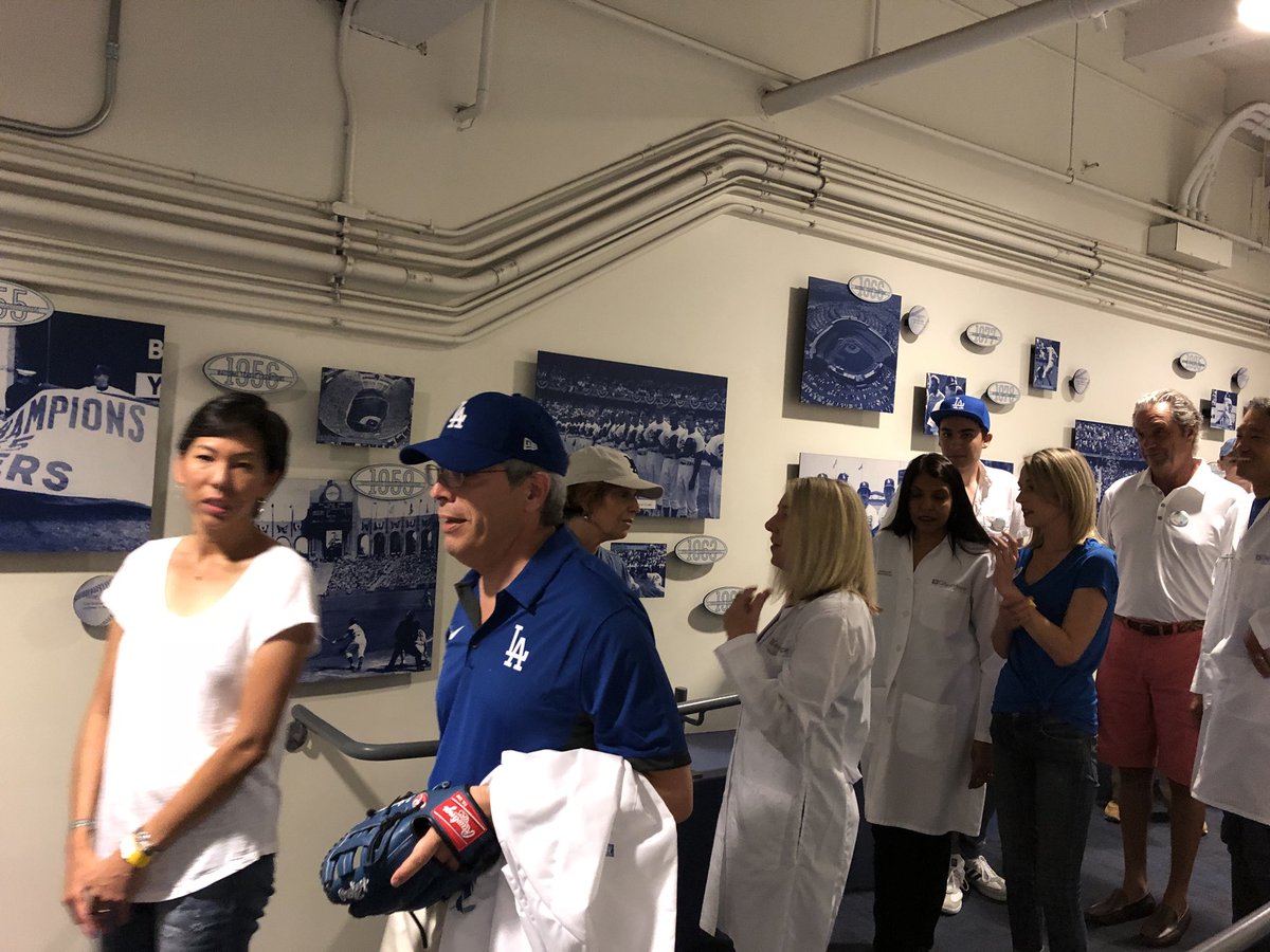 zenReport's tweet photo. .@cityofhope physicians and patients getting l ready for the pregame show. #ThinkCureWeekend https://t.co/PzRcKiAP7F