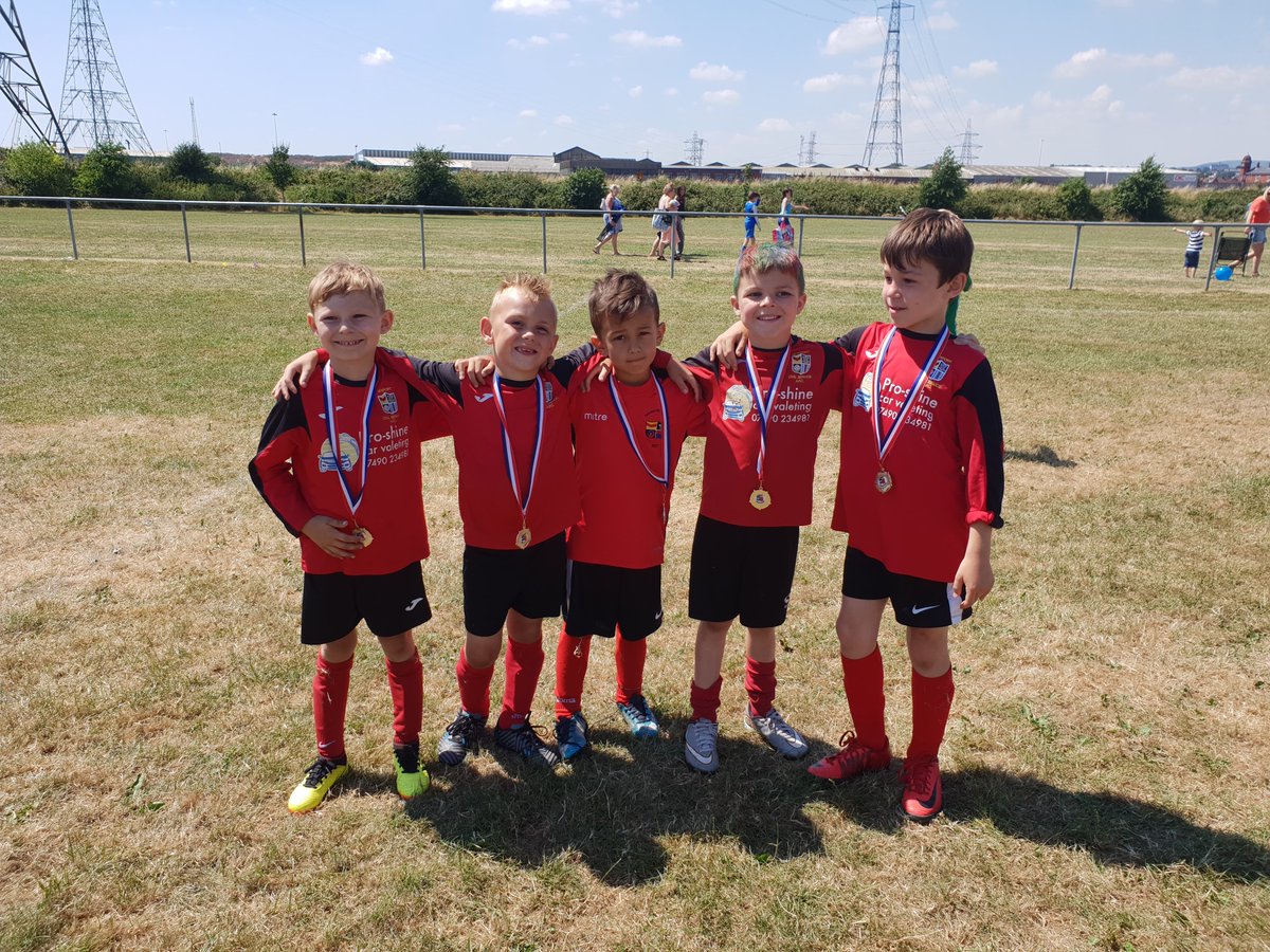 NptCivilService's tweet photo. Newport Civil Service Under 8s   

Well done to our Under 8s who had 3 of their own sides in the Newport Corries Tournament today. They worked really hard!   

Post 2

#NewportCivilService 
#NPTCivil 
#CivilNPT https://t.co/6g3jxjQXU2