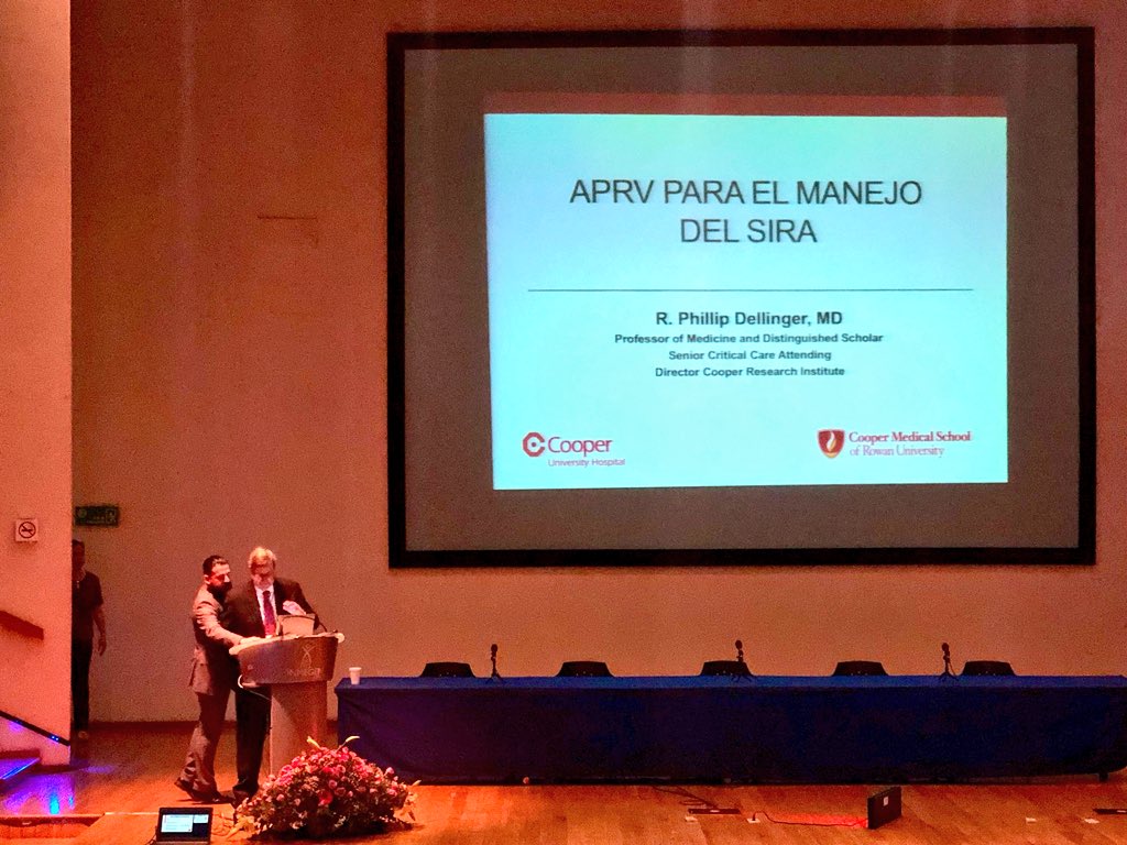 santiUCI's tweet photo. XXI #FIMC2018 https://t.co/rQGxY9kG6n