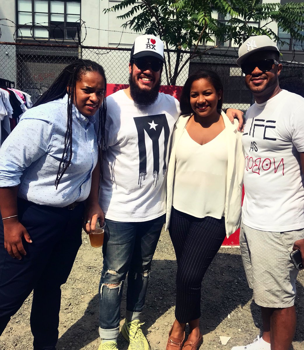 AmandaSeptimo's tweet photo. Popped into the @empanology grand opening &amp; caught up with some of my favorite entrepreneurs &amp; community leaders! Had @amaurysgrullon of @thebronxnative, Junior from #BronxDrafthouse and @Cool_Riss_! https://t.co/uVKa1ONTEj