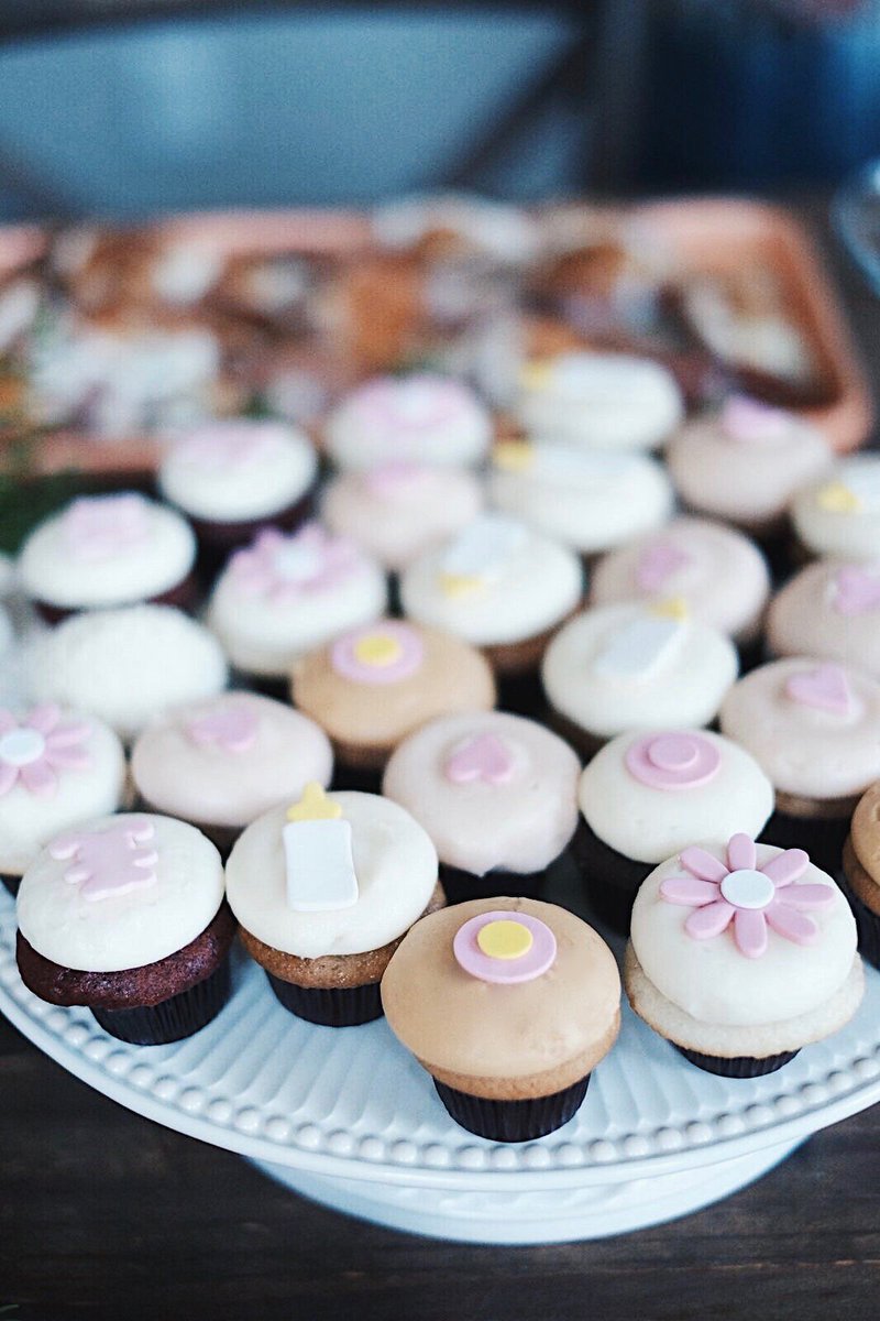 Baby Showers Ideas, Themes, Games & Gifts Baby Shower Sprinkles Cupcakes