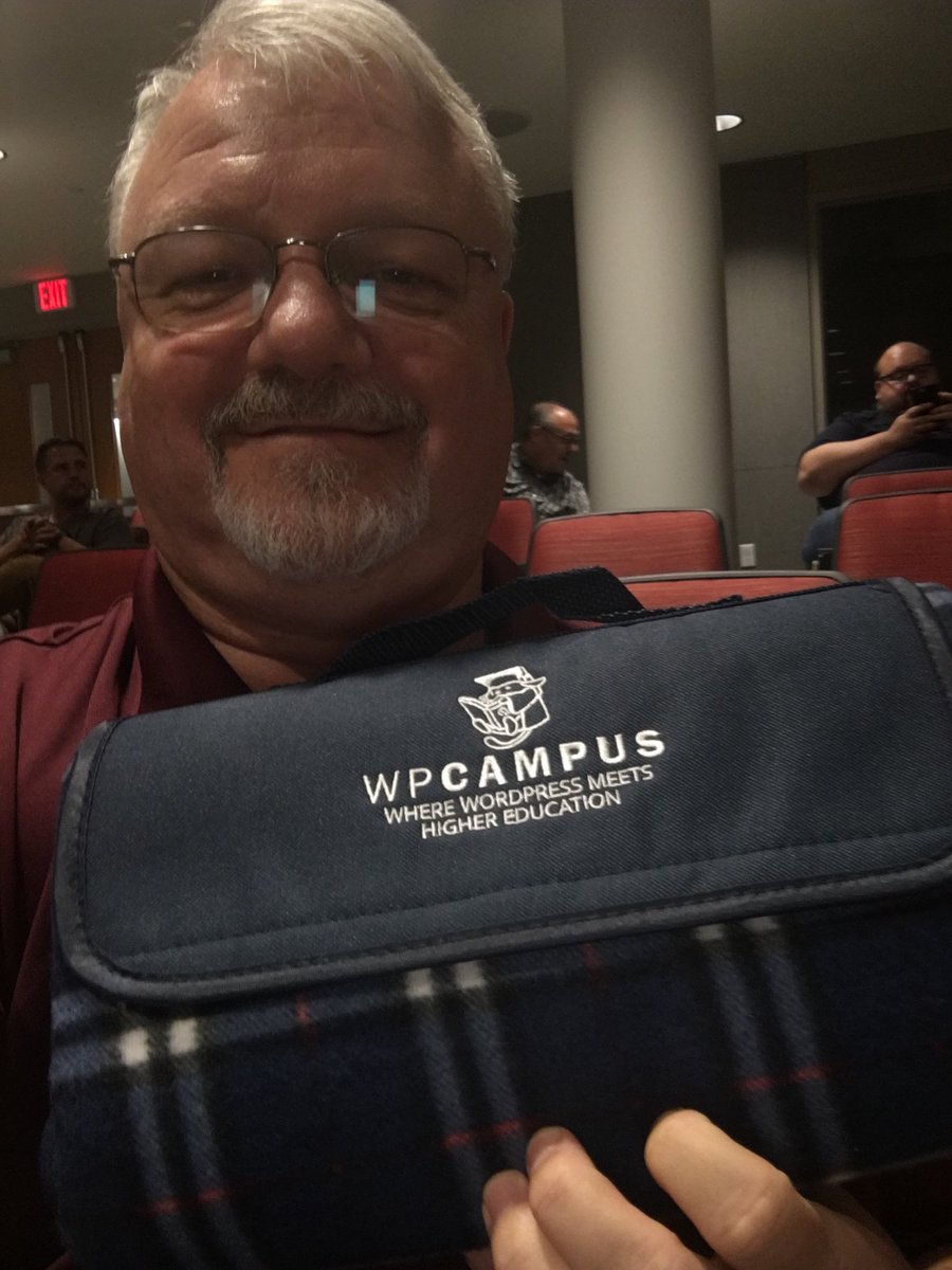 bdhvb's tweet image. Yes! The awesome ⁦@wpcampusorg⁩ fleece picnic blanket. #happydance #doorprizewinner⁩ ⁦@MSUWEB⁩