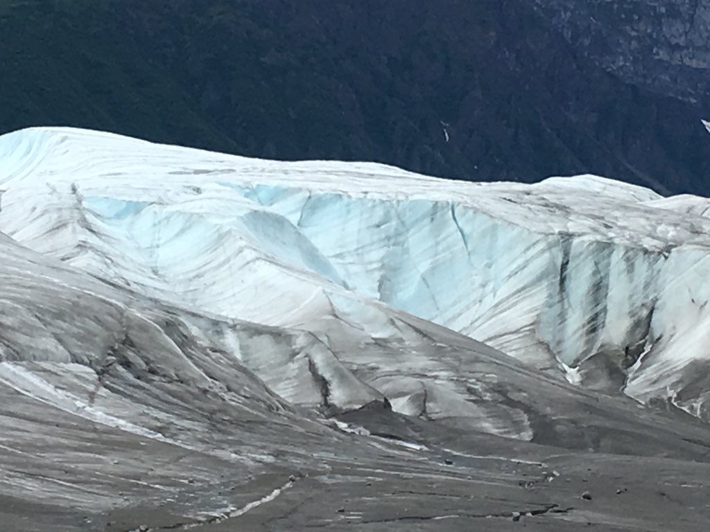 Glacier time! #alaska #kennicott <a href="/AskjaReizen/">Askja Reizen</a>