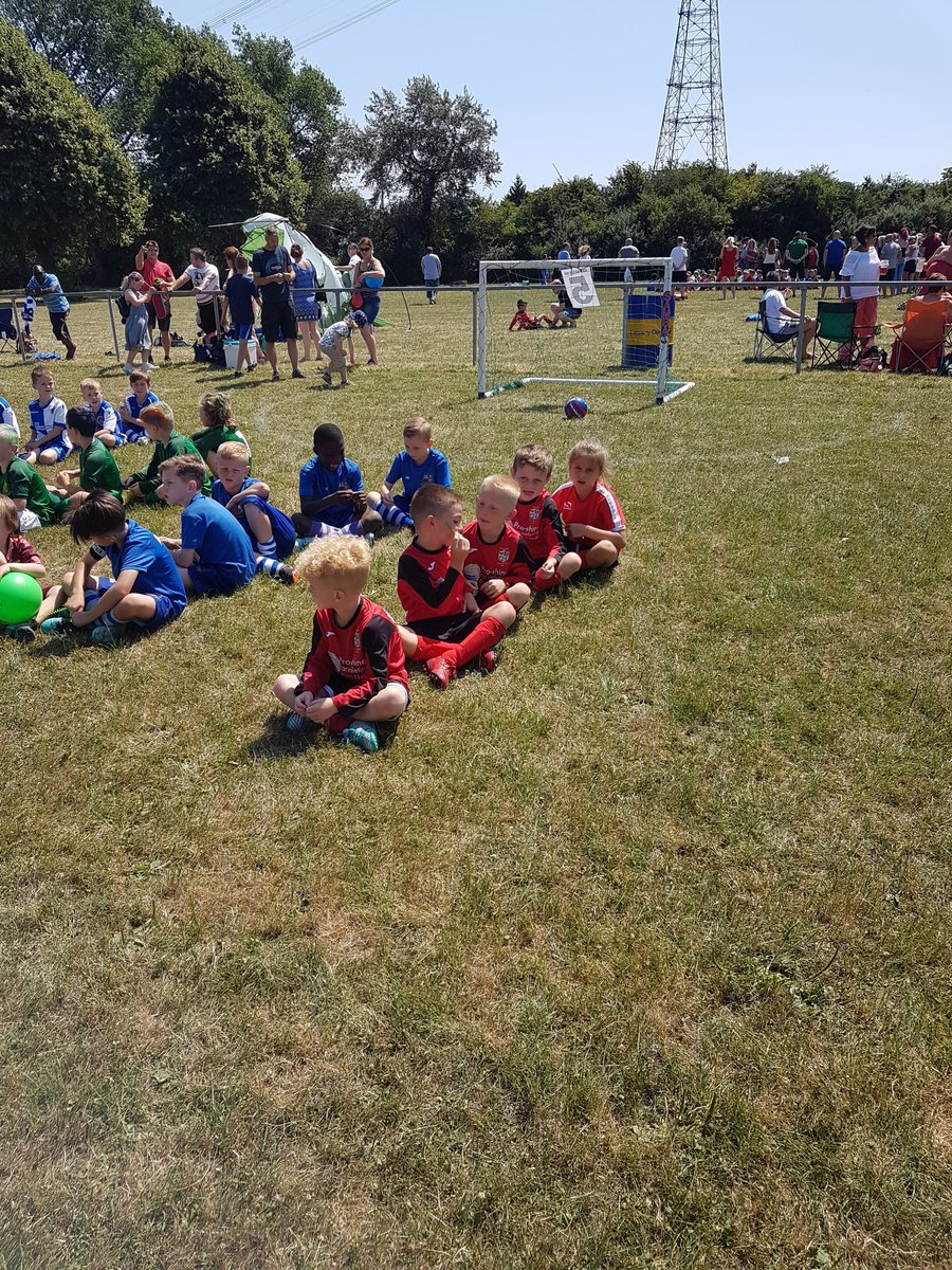 NptCivilService's tweet photo. Newport Civil Service Under 8s       

Well done to our Under 8s who had 3 of their own sides in the Newport Corries Tournament today. They worked really hard!       

Post 6

#NewportCivilService   
#NPTCivil   
#CivilNPT https://t.co/CiY29vI7os