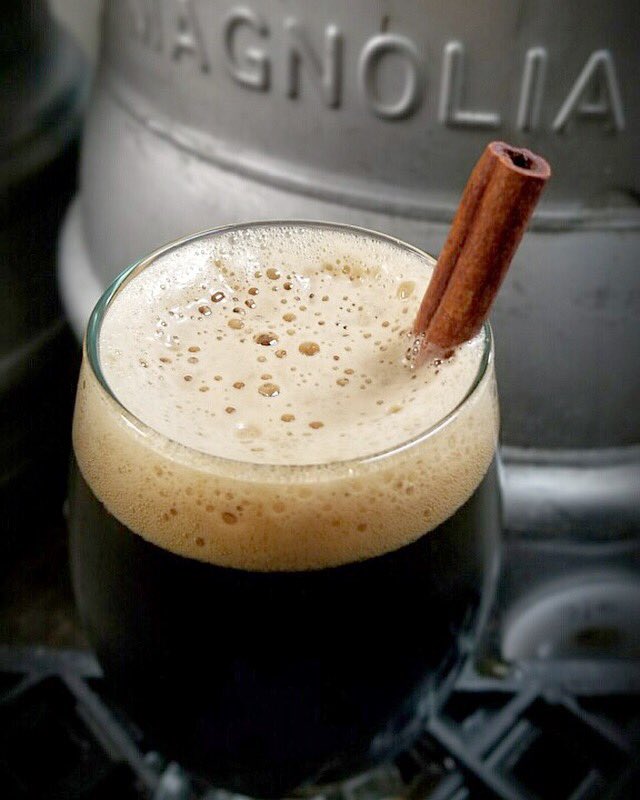 We have a special weekend cask for ya here at the Pub: our Native Sable American Stout with cinnamon sticks and heavy toast American oak 😎🍻 This brew has a big cinnamon aroma with notes of roasty dark malt and oak. Come join us in the Haight for a round!