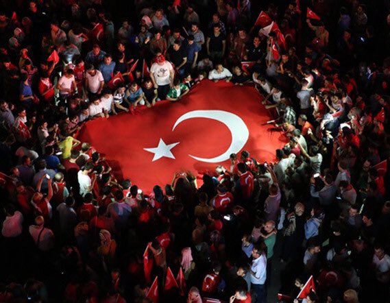 15 Temmuz'un 2. yılında, demokrasimizi korumak için canını hiçe sayan şehitlerimizi saygı ve rahmetle anıyorum. Türkiye’mize ve demokrasimize sahip çıkmanın gururunu bugün de, her zaman da yaşayacağız.