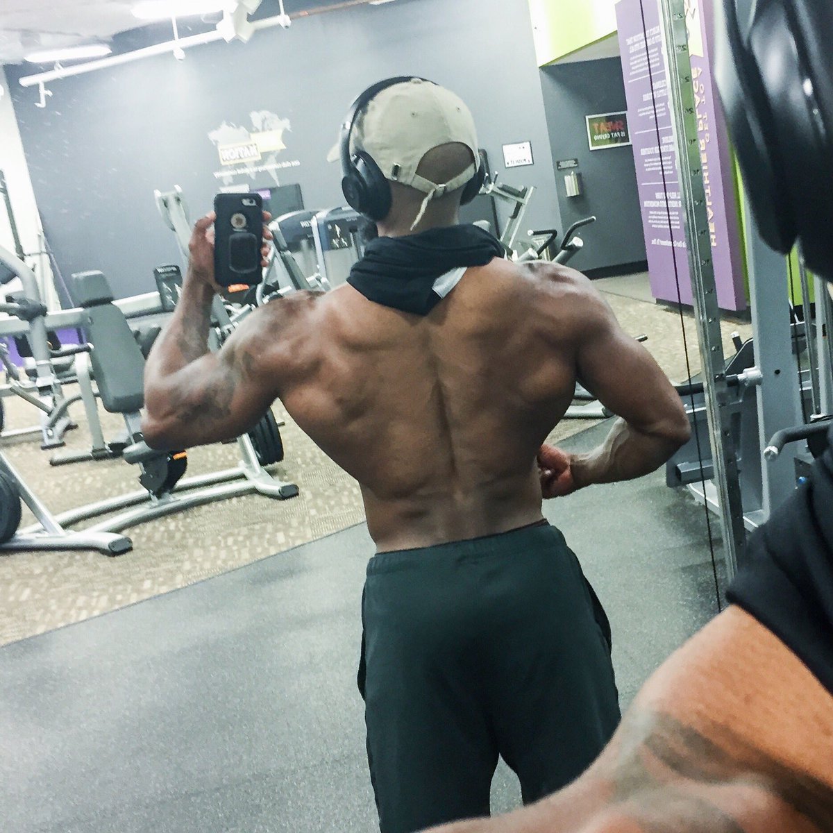 EugeneTheFit's tweet image. #BackWork