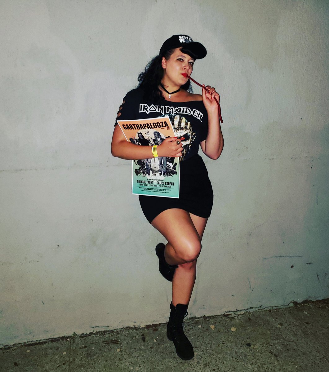 LunaxMars's tweet photo. About last night... 🖤🤘🏼 #waynesworld #garthapalooza #bbqfilms https://t.co/fwYitjKpbw