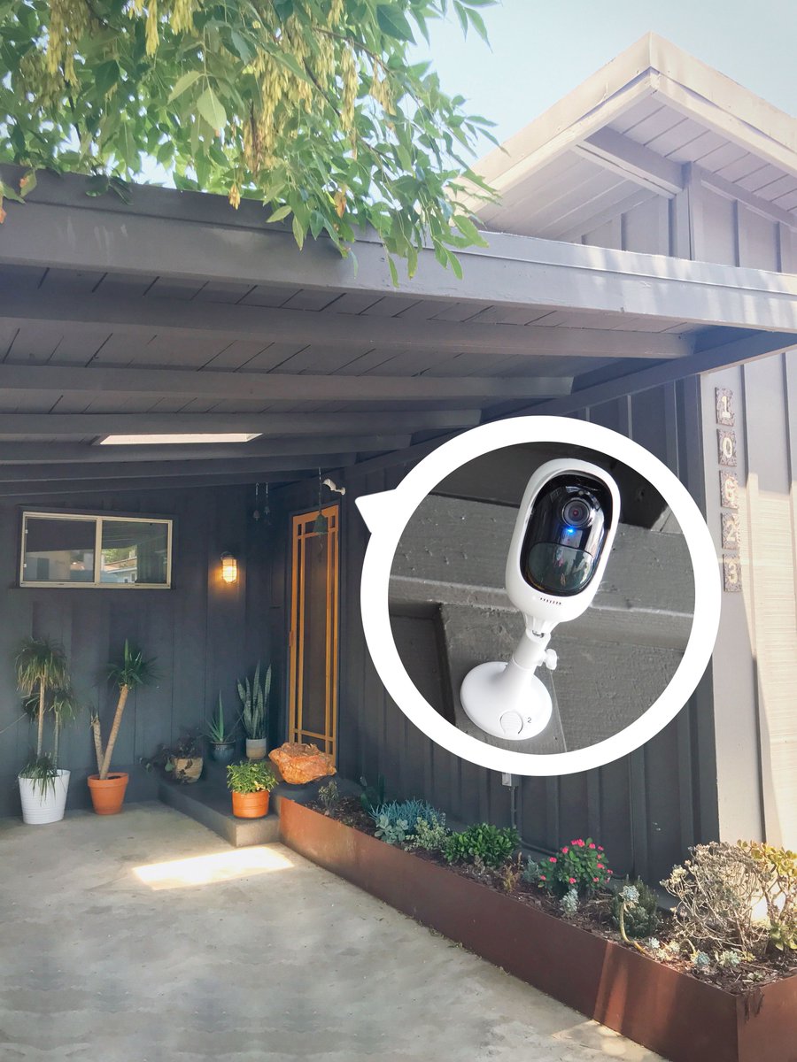 ReolinkTech's tweet image. “One thing I didn’t love about our front door is it lacks a peephole. I don’t feel safe opening door without knowing who's at the door. I’m so happy to have found a solution with #ReolinkArgus2. I feel 💯 safer when I’m at home & not at home now! “—Katie Mack #VoicesAboutReolink