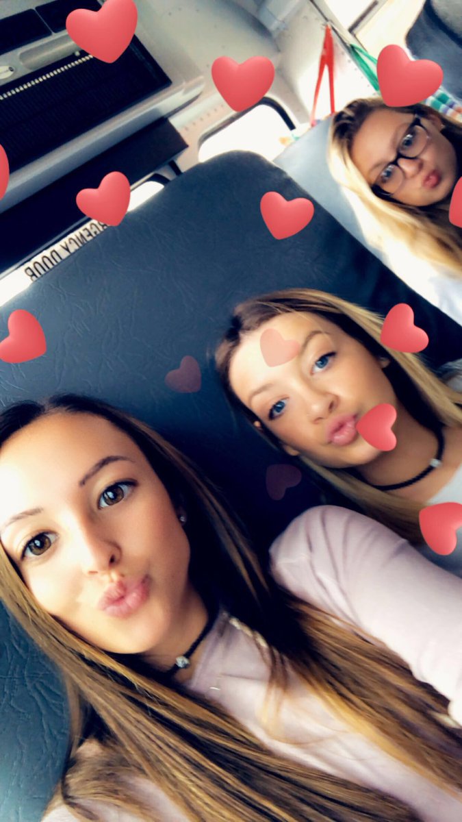 haley_mont2's tweet photo. happy birthday to this lil cutie🦋🌼 love u mucho @taylor_reddingg 💛💛💛 https://t.co/s1IMoOR6n4