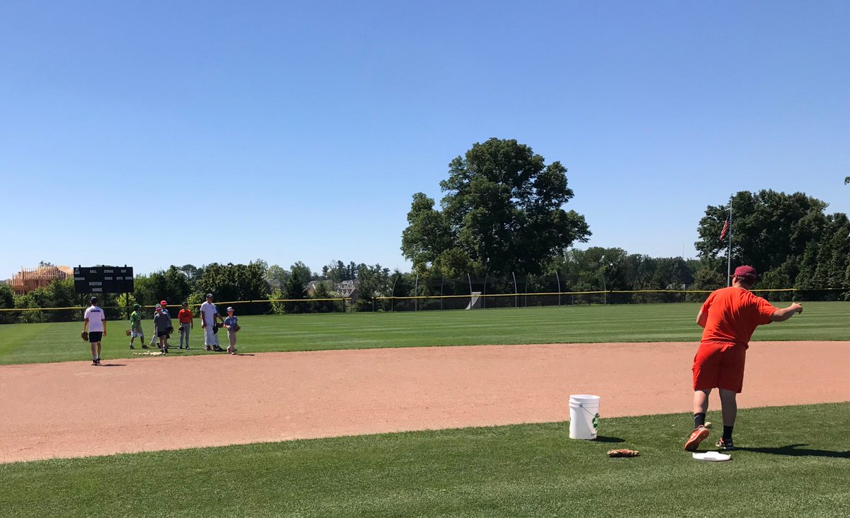 excelatea's tweet image. EA Alum Austin Morgan led Excel Baseball camp this past week! Couldn’t have asked for better weather or better fields! ☀️⚾️ #ExcelatEA #ExploreEnrichExcel