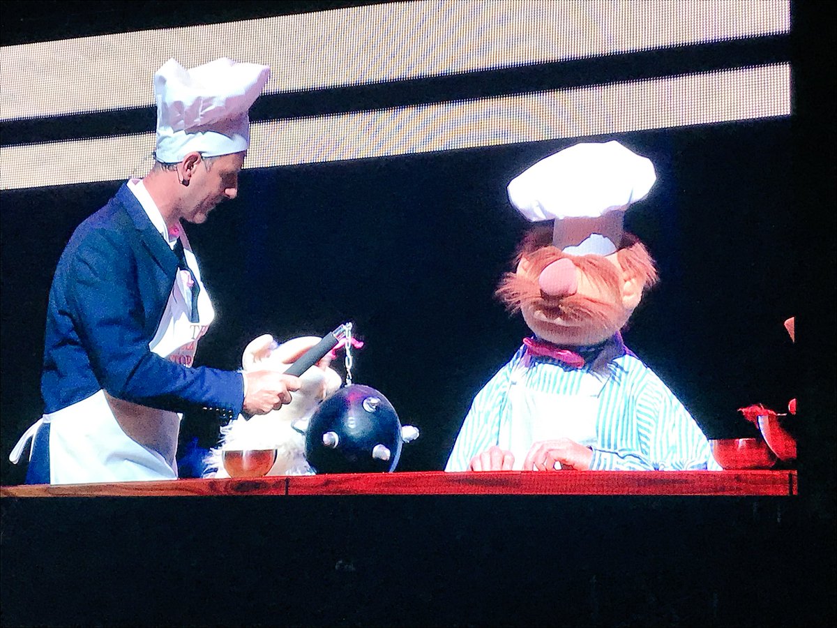 iainthedentist's tweet photo. @adamhillscomedy Loved how much you were obviously having a ball. Great show. But did you #touchthefrog ? https://t.co/66OuQ9MUGQ