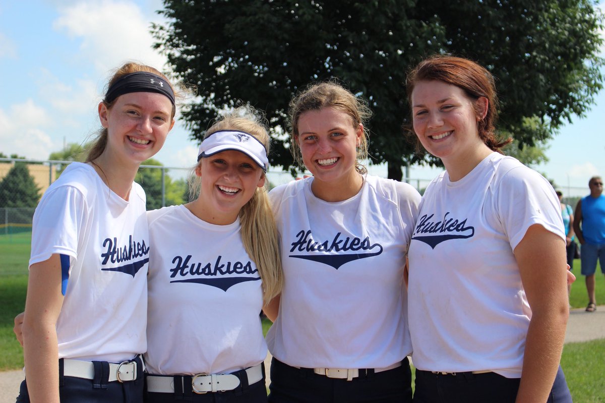 hamlettang's tweet photo. ๐Seniors at their final summer ball tourney #ilovetowatchyouplay #seniors #jccsoftball #firstsoflasts #classof2019 @ Caswell Sports https://t.co/7XPho1PEcb