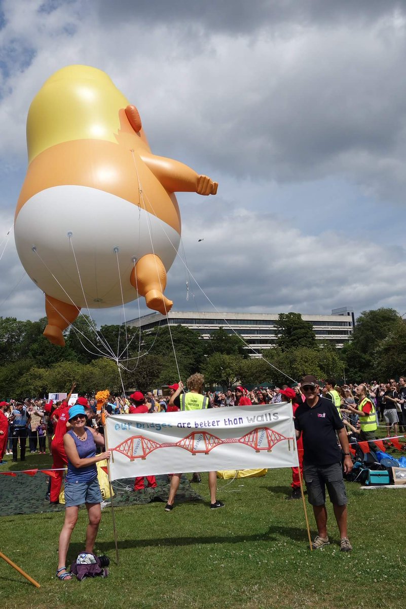 thistdown's tweet photo. Our bridges are better than walls!
#ScotlandAgainstTrump #TrumpProtest #TrumpVisitUK #TrumpBaby #TrumpBabyBlimp #TrumpProtest Edinburgh #Trump https://t.co/QlZKsKeHSD