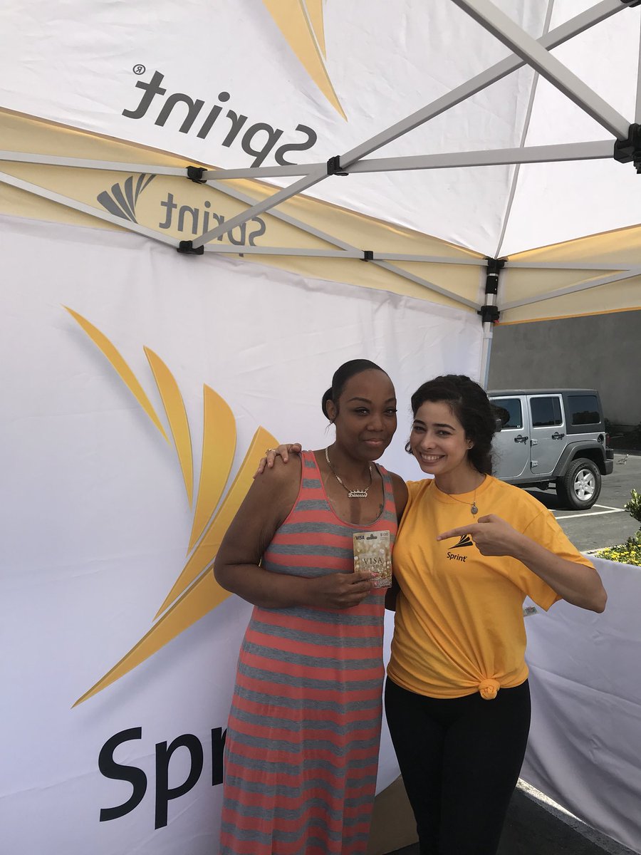 SprintStore1298's tweet photo. Congratulations to our New and loyal customers that went home with an amazing deal and a $100 VISA card!! Only at the La Brea location! @groa09 https://t.co/jTmnwqAQ1B