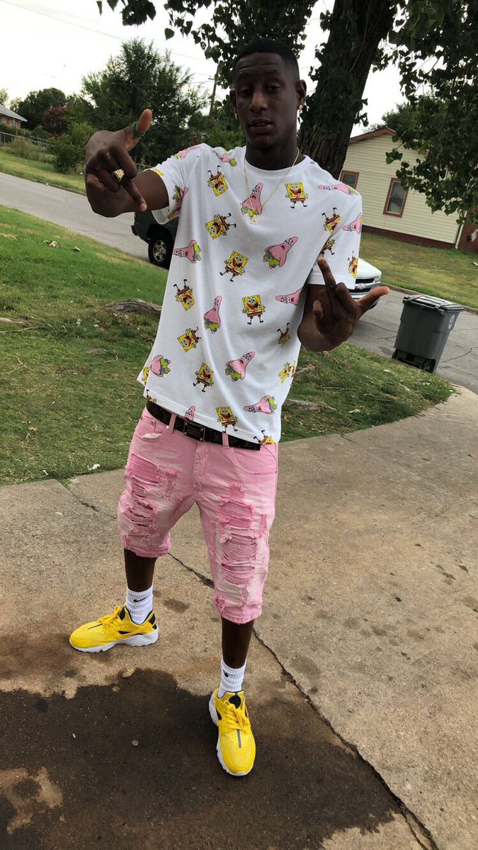 activebadazz's tweet image. Y’all president white, Well Mines Green💵💰🏧Active for president