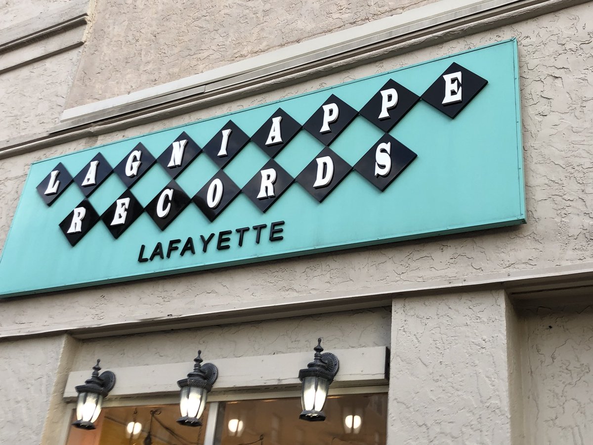 ScottMimic's tweet photo. Lafayette peeps, you’re all invited to Art Walk. My sister @kelschafer1 is showing her art at Lagniappe Records. https://t.co/FtH4jygOr3