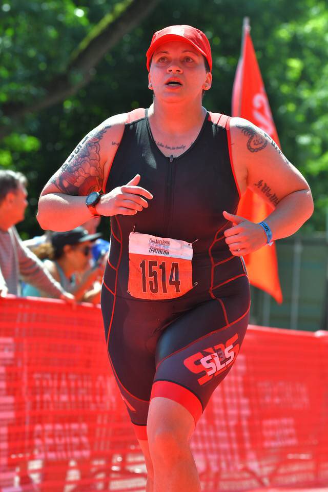 JViitalFiit's tweet photo. Right at this moment I’m looking at the finish line, truly in awe that I am about to complete my #firstTriathlon.  Thank you @EscapeSeriesTri for putting on an incredible race! https://t.co/mJ9CtjqQQc