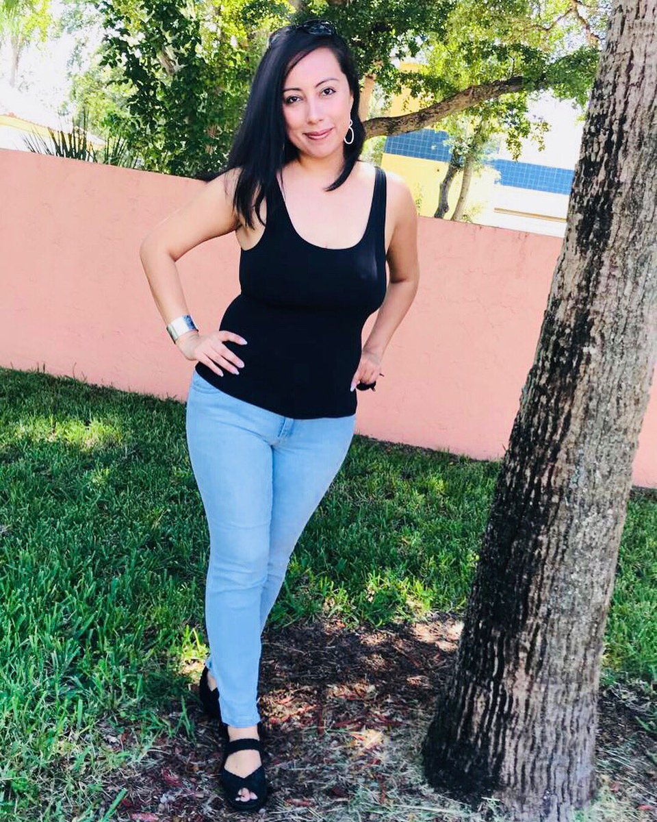 marilyndblanco's tweet photo. #natural #justme #berniemev #dressdown
π·: Nina π https://t.co/ugXhSZbqZE