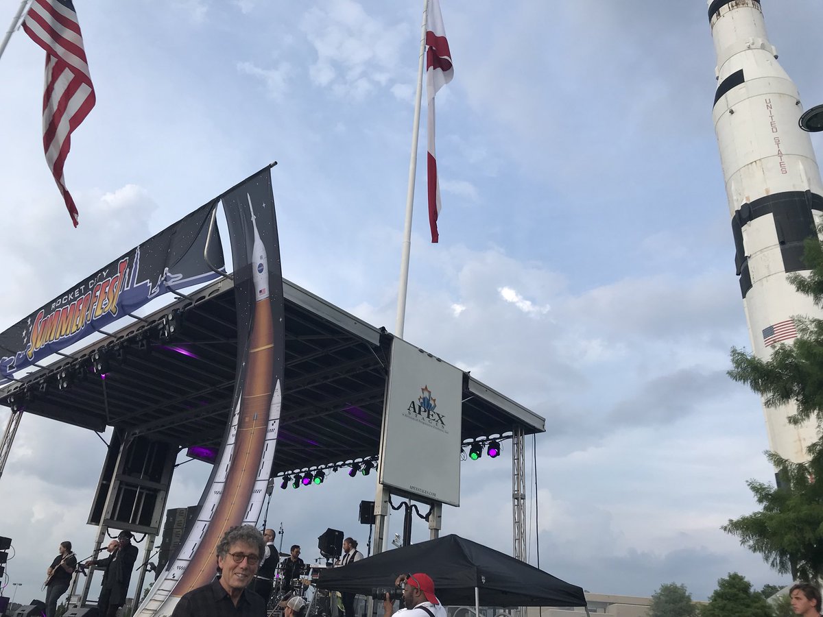 spacechelle's tweet photo. Rocking out under the rocket tonight at @SpaceCampUSA #Summerfest. Great times with great friends for a great cause! #SpaceInspires #sendthemtospacecamp https://t.co/byZRnqKVz1