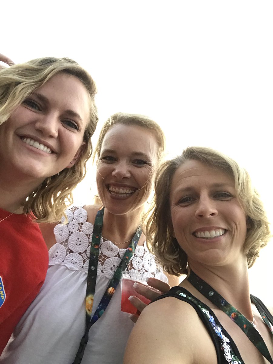 spacechelle's tweet photo. Rocking out under the rocket tonight at @SpaceCampUSA #Summerfest. Great times with great friends for a great cause! #SpaceInspires #sendthemtospacecamp https://t.co/byZRnqKVz1
