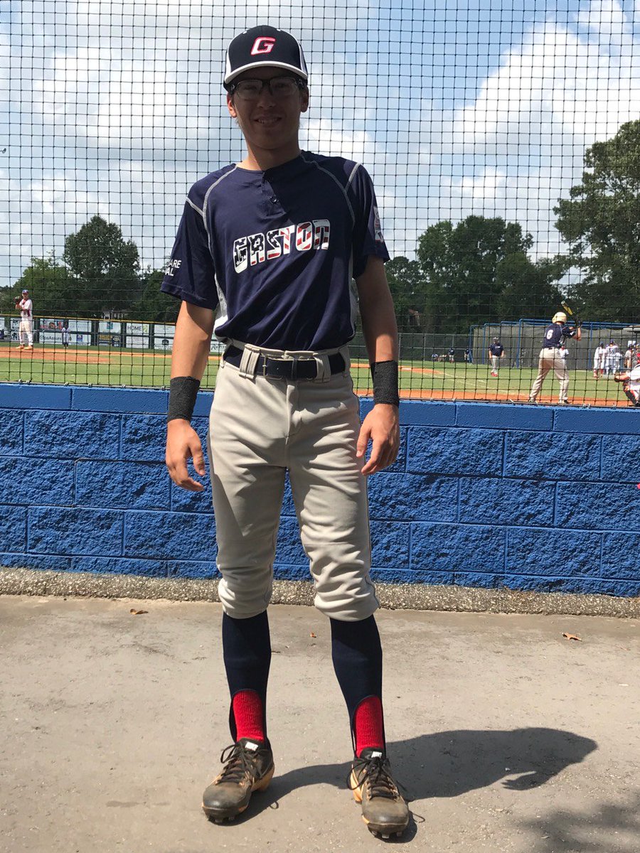 Drake4Drizzy's tweet image. My moms exact words " You look like pegler."