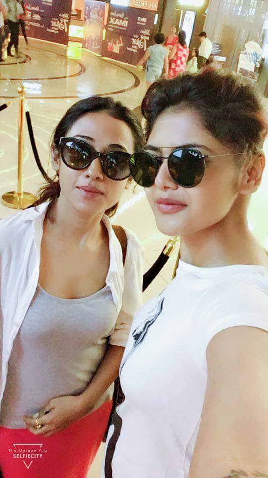 sayani06's tweet photo. #chillScene!😎😍😇 https://t.co/4AnEQA9sqj