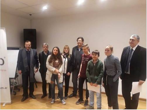 nscava's tweet image. Feliz x Coordinar la actividad.Orgullosa de alumnos de las 4 Pre Universitarias UBA x Certificar como MOS y de Alejo Gonçalves del Pellegrini, por ser 1° Argentino que Competirá en Mundial Microsoft Office Specialist,Orlando,Fl,USA el 29/7.Suerte Alejo!Vamos por más!!🥇🏆#Pelle