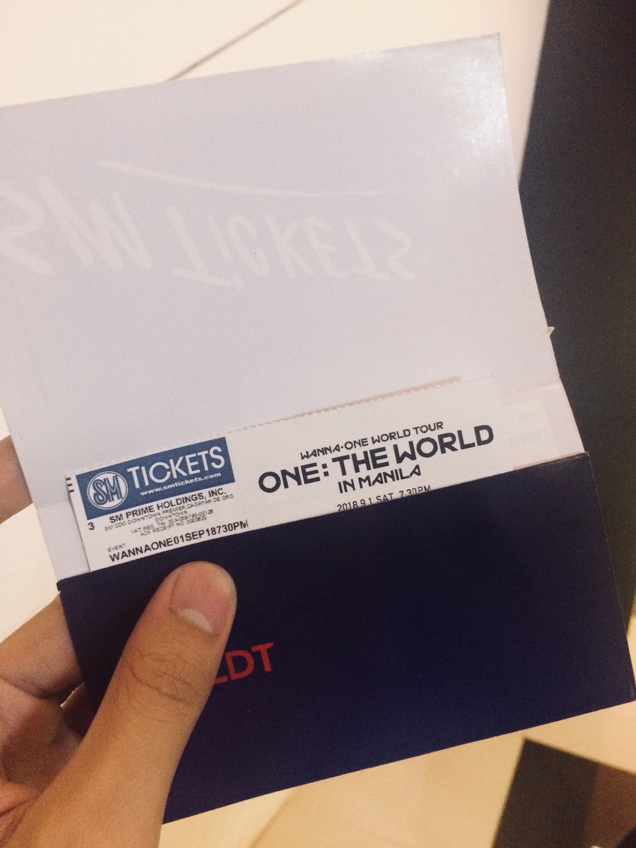 kelpoop's tweet photo. This is it pancit! πππ#W1OneTheWorldMNL #TEAMLOWERBOX https://t.co/DPtxHZEgdq