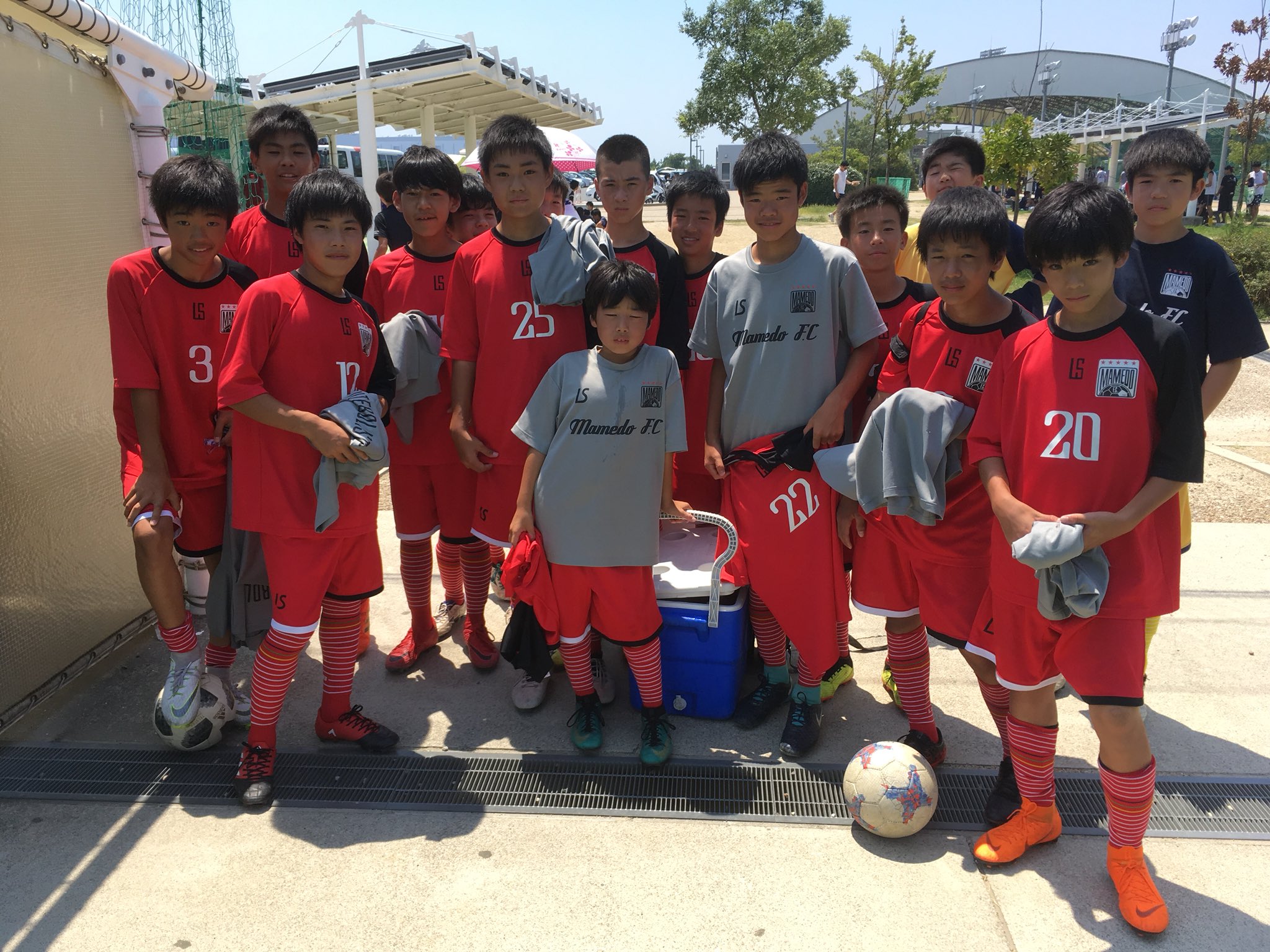 大豆戸fc U13大阪遠征 大会2日目 Vs静岡学園中 4 1 佐藤4 Vs千里丘fc 1 1 宮崎 次は 16 00 セレッソ大阪和歌山 昨日に続き 炎天下ですが残り1試合頑張りましょう T Co 7nsw4kztcc Twitter