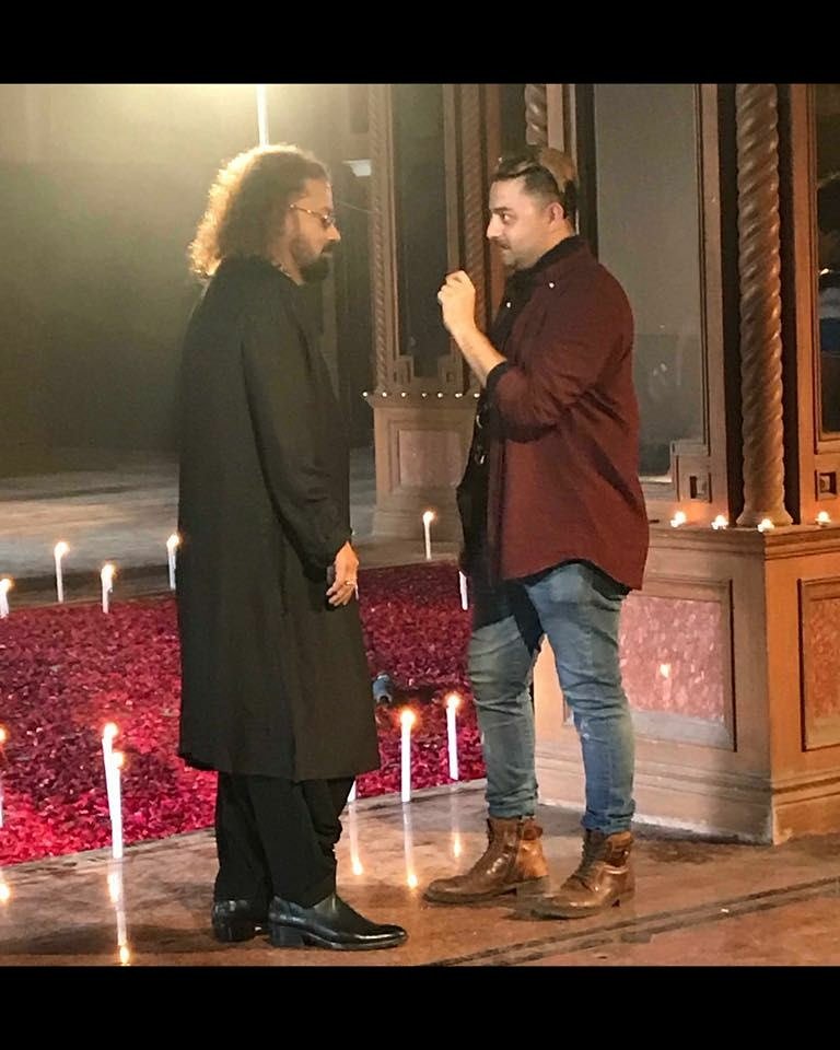 OTransmedia's tweet photo. Singer @SingerHariharan Ji and Director @athitnaik deep into a conversation about the small details that will enhance the visuals of the music video #afsaane
 ⠀
1 day to go⠀
⠀
#afsaane #musicvideo #comingsoon #lightempire #origamitransmedia #TeamOrigami https://t.co/qDrEEZtcW4