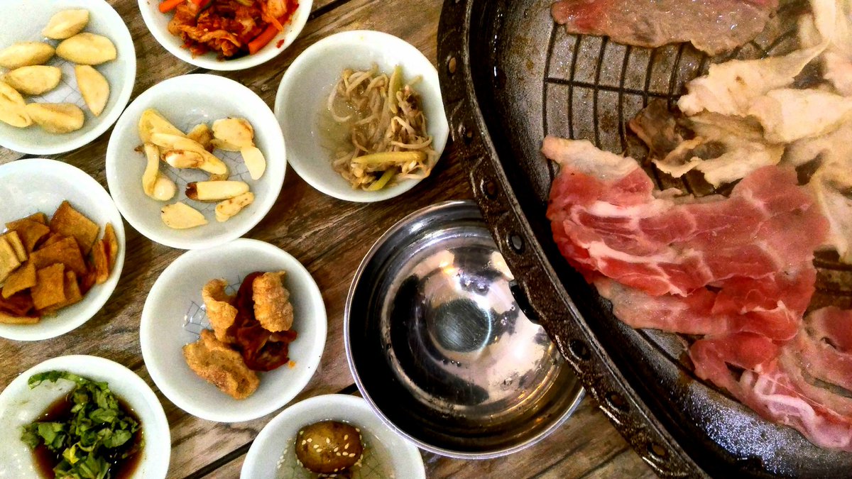one_valenzuela's tweet photo. First time to go Korean to celebrate a happy day. It was a satisfying meal - we had the beef samgyeopsal. Ang sarap. Everyone was happy. #HBD #Eatsplore #valenzuelacity
------
YOLOS Korean Resto & Coffee Shop
CYI Bldg., Paso de Blas Rd., Valenzuela City
11am to 10pm daily https://t.co/OMWFej5HqB