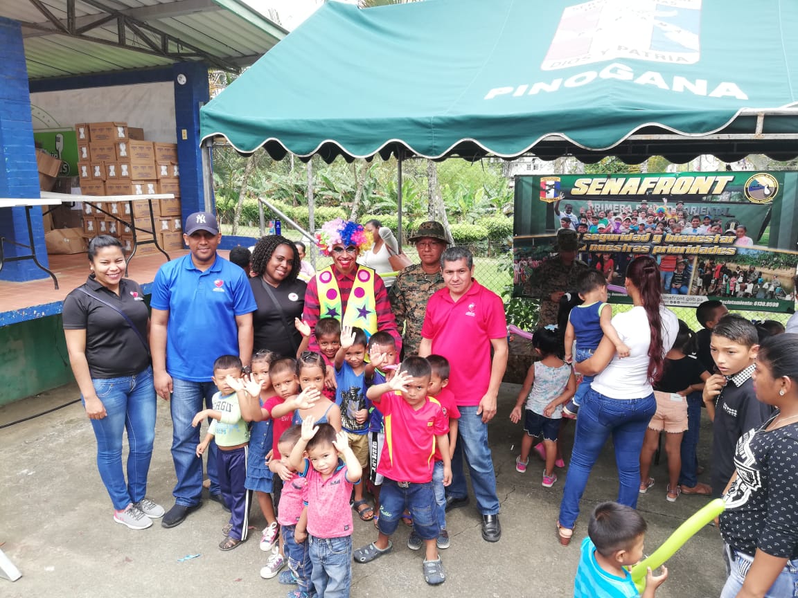 LarrySolis03's tweet photo. @PrimeraDamaPma 
@minsegpanama 
@senafrontpanama 
Darién provincia que progresa, sus niños y niñas se deleitaron  en Metetí, con todas las atracciones brindadas, gracias al #EquipoDPD que organizó actividad para #DiadelNiñoylaNiña. Dios Bendiga Darién. https://t.co/rpHR0VIWhT