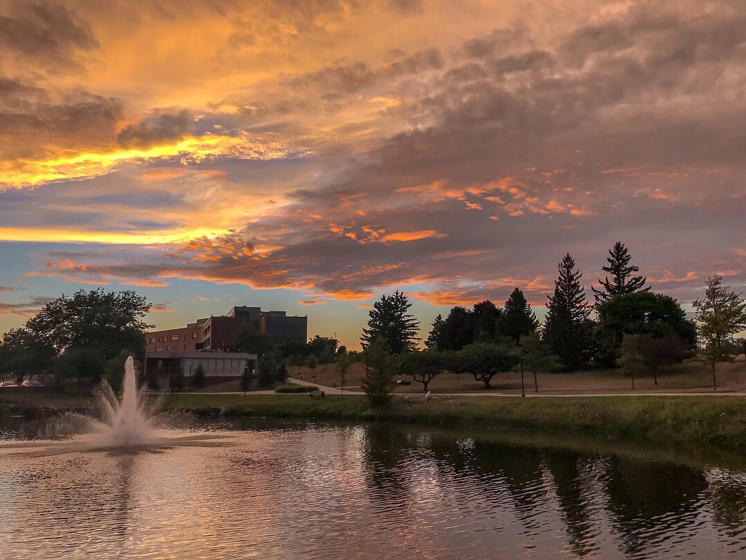 MattBoltz's tweet image. #sunset #ThisIsOU