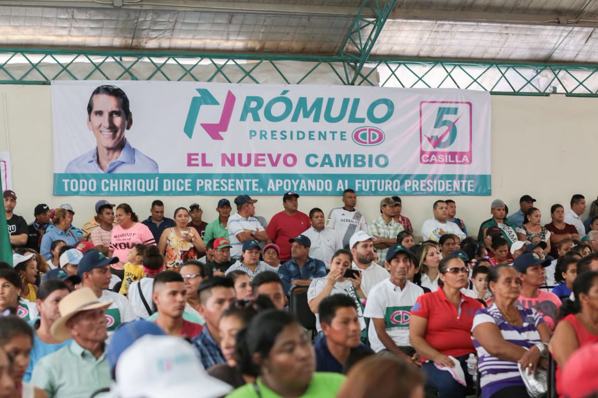 Nostrumedia's tweet photo. No hay duda que el 12 de agosto el triunfo es nuestro. Gracias #Chiriquí por la confianza y apoyo a #ElNuevoCambio #RómuloPresidente #CDVota5 🖐
#SeParteDelCambio #RR19 https://t.co/u9SrZ5QJhH