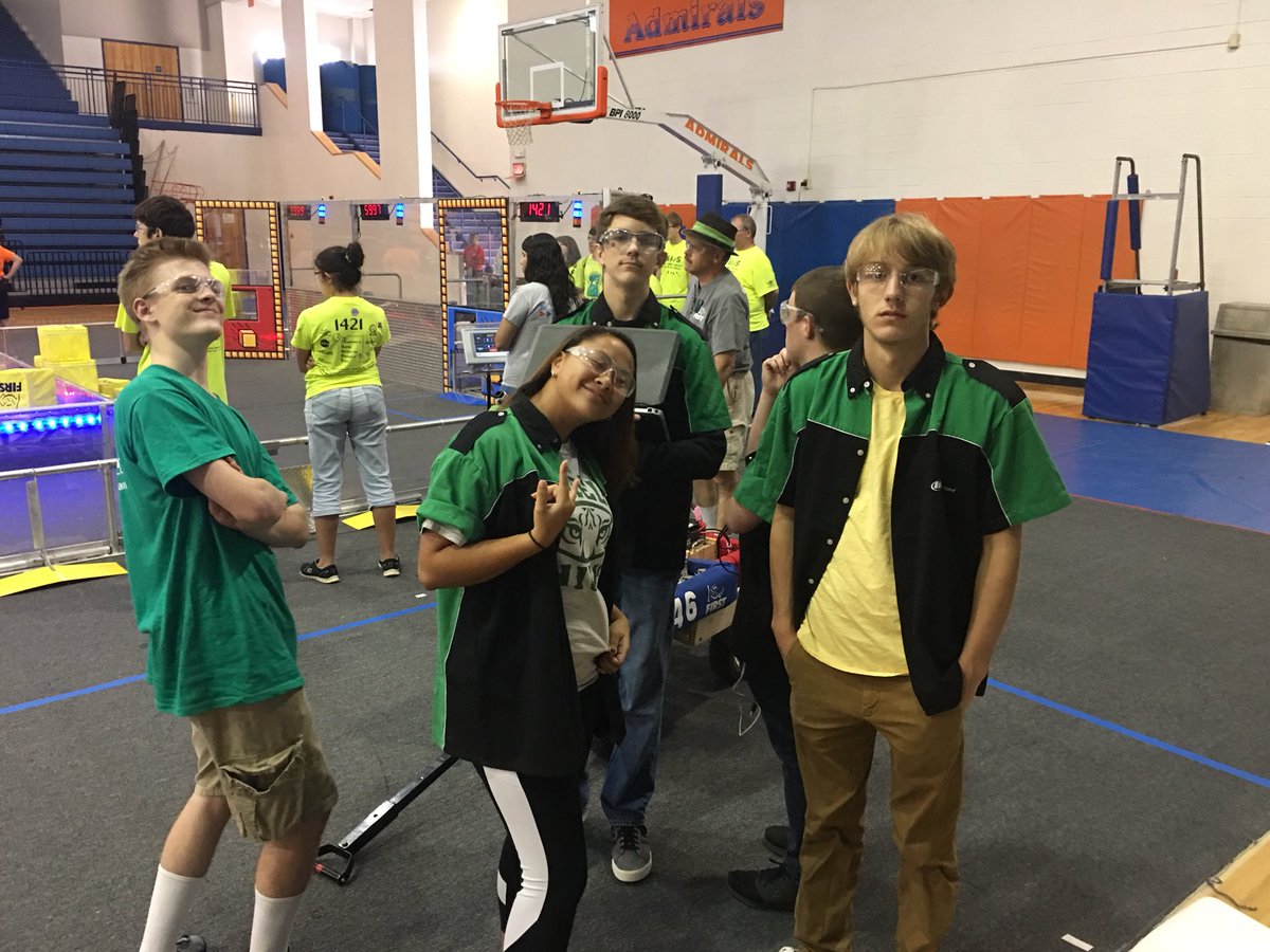 slidellrobotics's tweet image. Had a wonderful weekend at #BeachBotBattle !! Thanks @TeamFusion364 for hosting!! 🐅