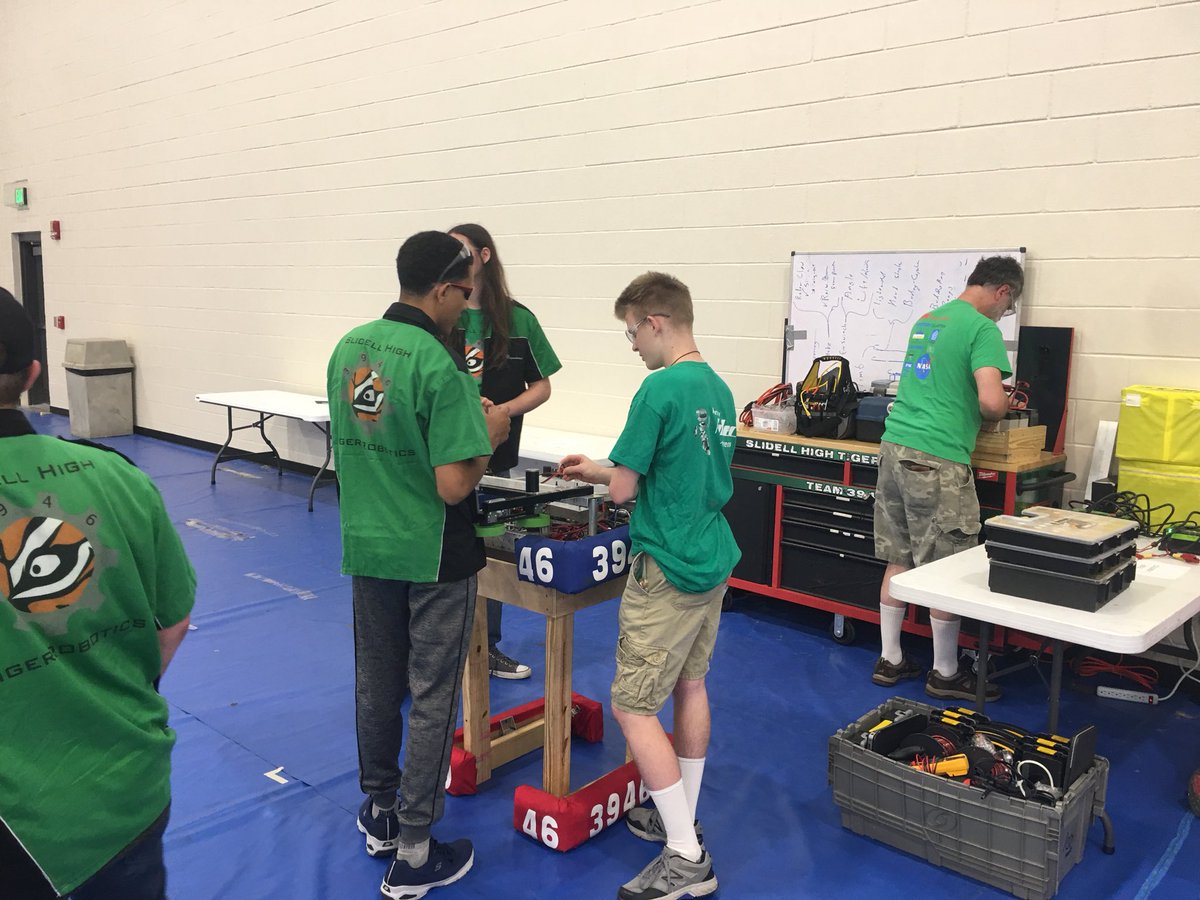 slidellrobotics's tweet image. Had a wonderful weekend at #BeachBotBattle !! Thanks @TeamFusion364 for hosting!! 🐅