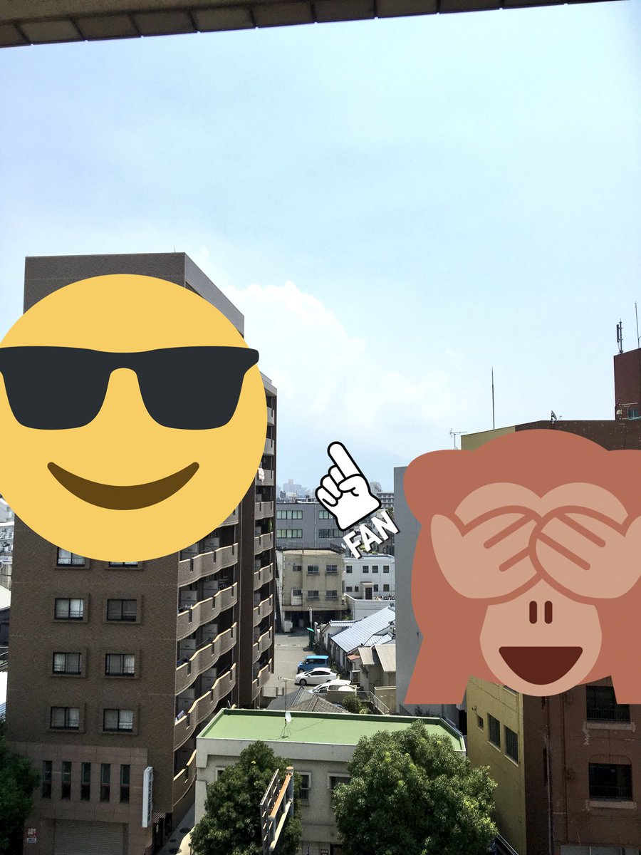 KorAndf_dieki's tweet photo. 起きたら桜島パイセンが見えないくらいけぶってる💧
大猫、Highbridgeさん、ゲストの皆さん
ようこそ灰降る街鹿児島へ(白目)
#CreativeFellows
#イマソラ https://t.co/ZcLDZVMuTk