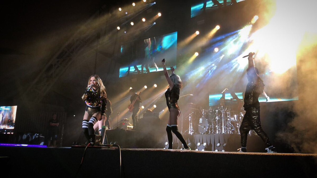 ov7oficial's tweet photo. #Durango 👊🏼😎 esta noche todo puede ser 🎶 #OV7Durango https://t.co/HJXjqARAtq