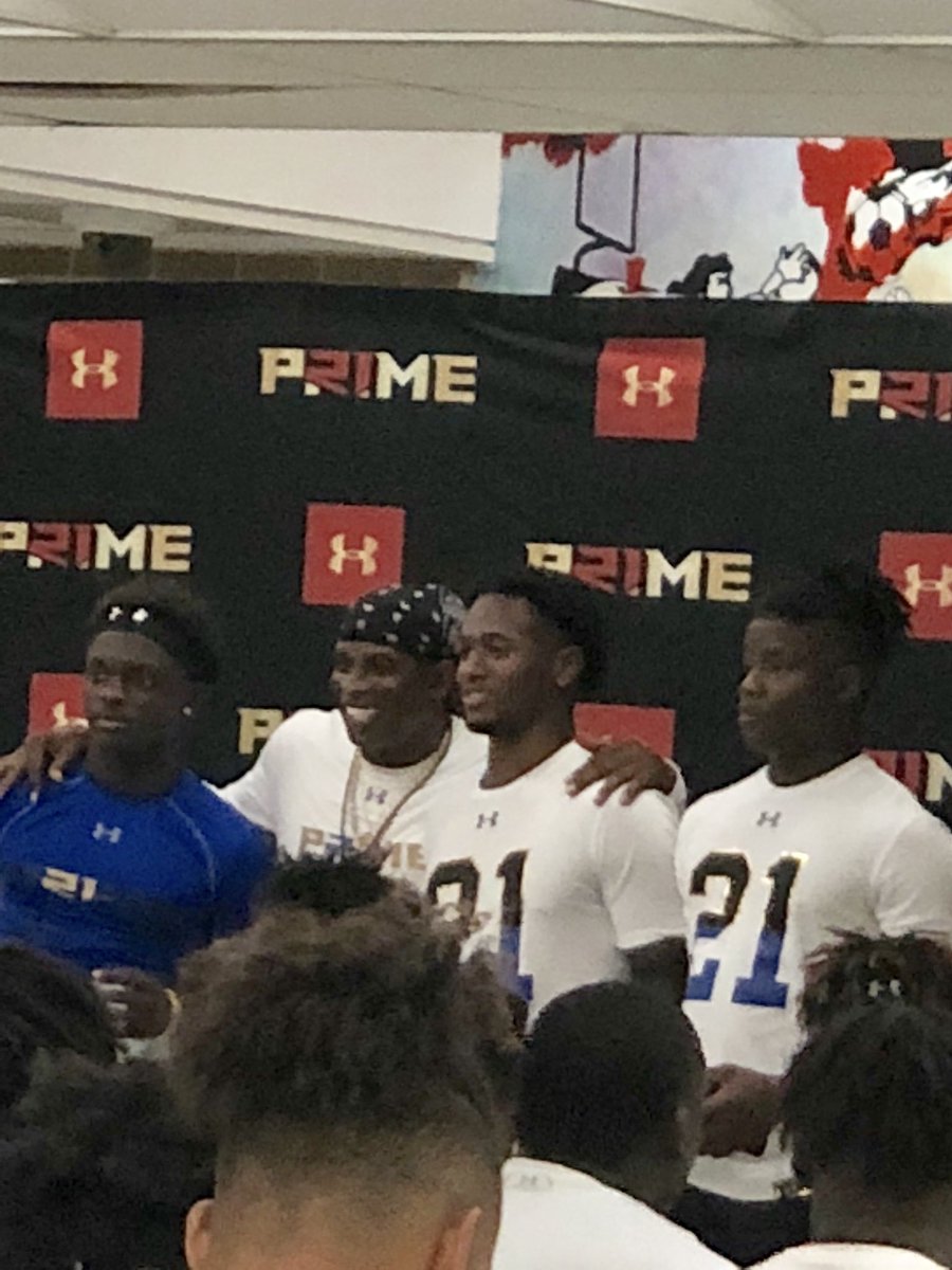 PatSmithTY's tweet photo. Super proud of our son @ejsmith_22 for his selection as #CoOffensiveMVP and a big THANK YOU to @DeionSanders and @UnderArmour for pouring into our young men!!!!๐๐ฝ @EmmittSmith22 https://t.co/Lfq6IAt0Oi
