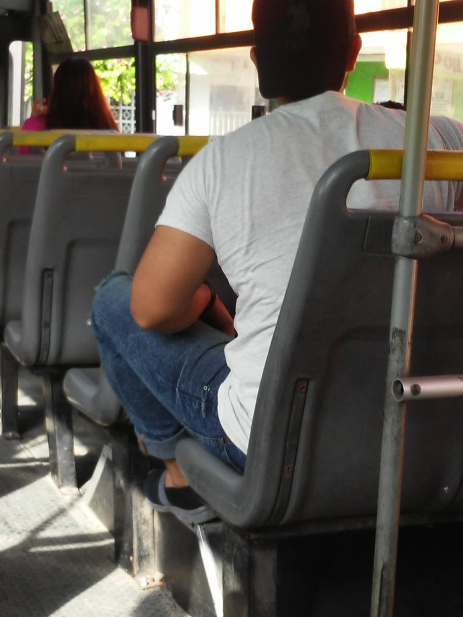 interveracruz's tweet photo. Lo rico que me encontré hoy en el transporte público mmmm 😛😛😛 https://t.co/YXkhb9ESCE