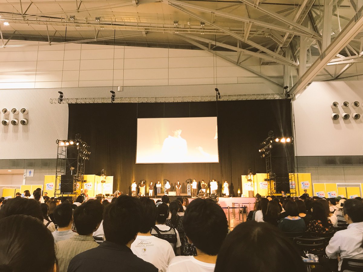 ncc_natu01's tweet photo. スマブラ大会も終わって、
メインステージではカラオケ大会決勝が
行われています！
みんな歌うますぎ！
#NSG夏フェス
#カレッジリーグ 
#カラオケ大会 https://t.co/DB4MJJyfDh