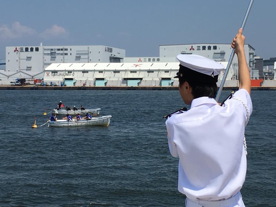 crew_mothers's tweet photo. 第29回大阪港カッターレースに参加しております！うちからは男女2チーム出場しております👑絶好のカッター日和です☀️相変わらず大阪港の波は高い〜！#mymothers #カッターレース #大阪港 #海遊館 #海 #photographer #メンバー募集中 #マリンスポーツ #オール https://t.co/ImGOfp2EK0