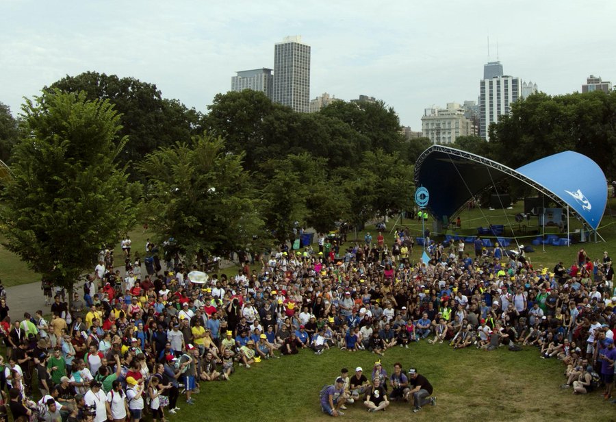 Day 1 of GO Fest 2018 concludes in Chicago, Illinois, Niantic shares group pic of most attendees | Pokémon Blog