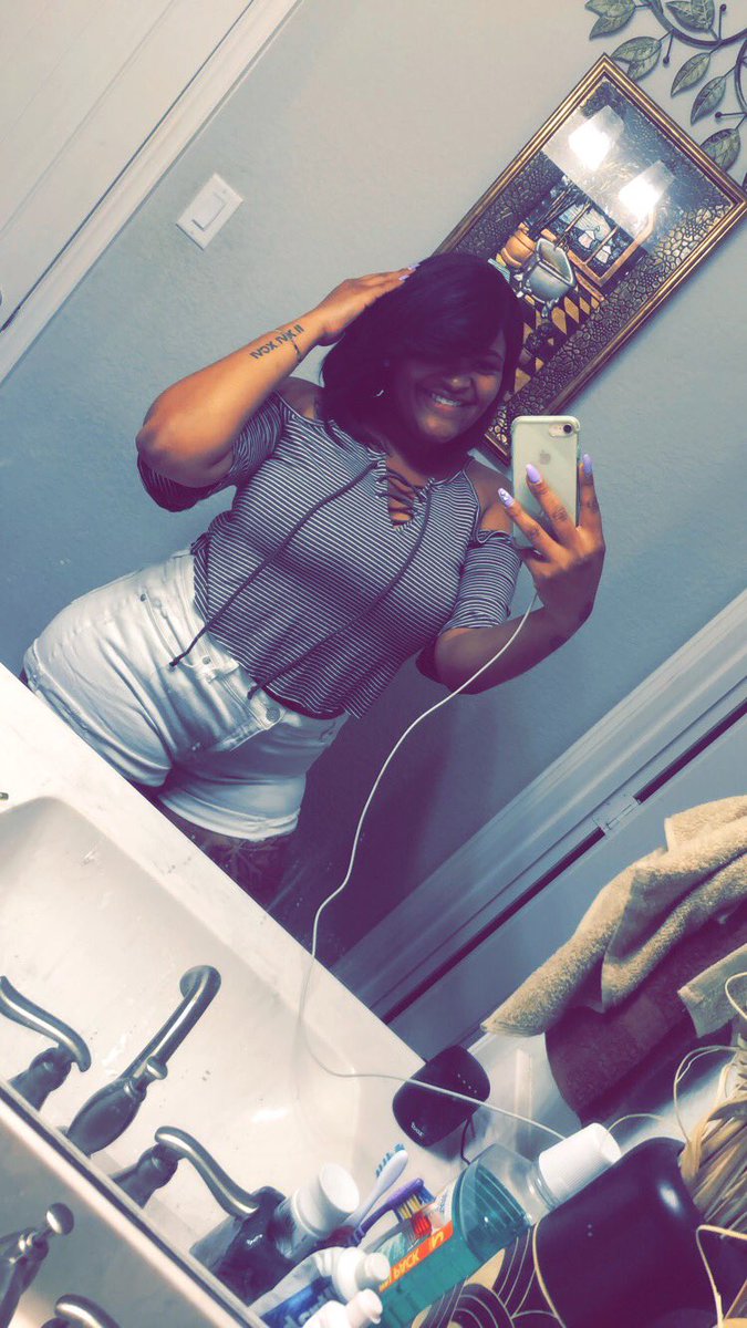 _Diiam's tweet photo. -living my best life ✍🏽💫 #22 https://t.co/Tssfvx2SZU