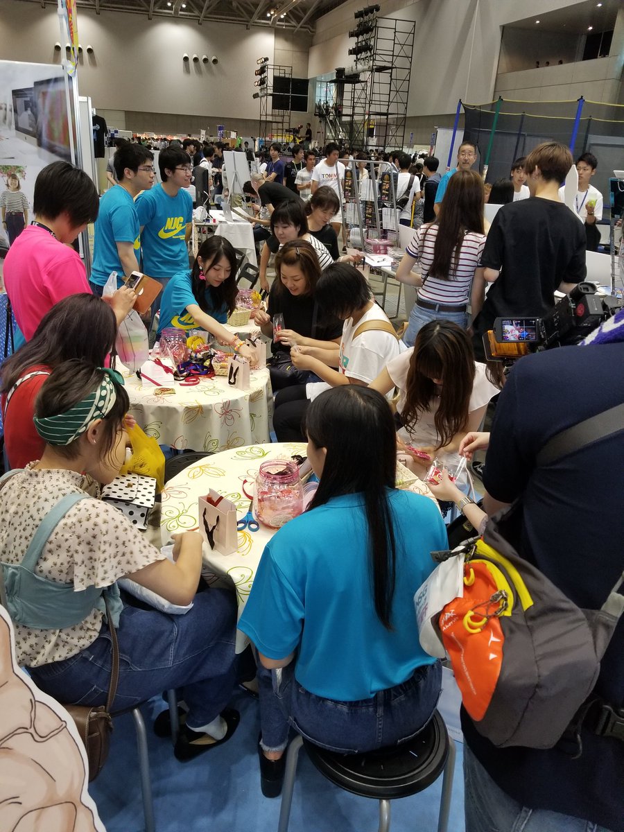 njc_003's tweet photo. 午後の無料ラッピング体験は、１３：３０からNJCブースです！　ジルスチュアートの素敵な可愛いコスメを無料ゲット！　数量限定！

#NSG夏フェス　
#カワイイ
#ラッピング
#NJC
#長岡公務員・情報ビジネス専門学校
#カレッジリーグ https://t.co/hOQ81OOeOT