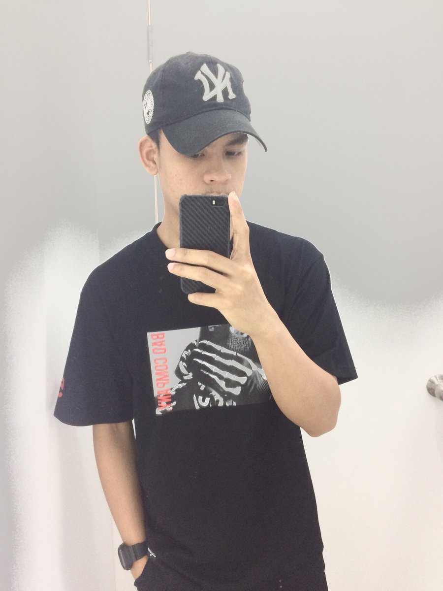 phisitrakchop's tweet photo. อยากมันให้เอาลิ้นแตะ อยากแฉะให้เอาลิ้นเลีย😹 #แคปชั่นอ่อย #แคปชั่นเด็ด #แคปชั่นเสี่ยว https://t.co/pzNvwcVkzU
