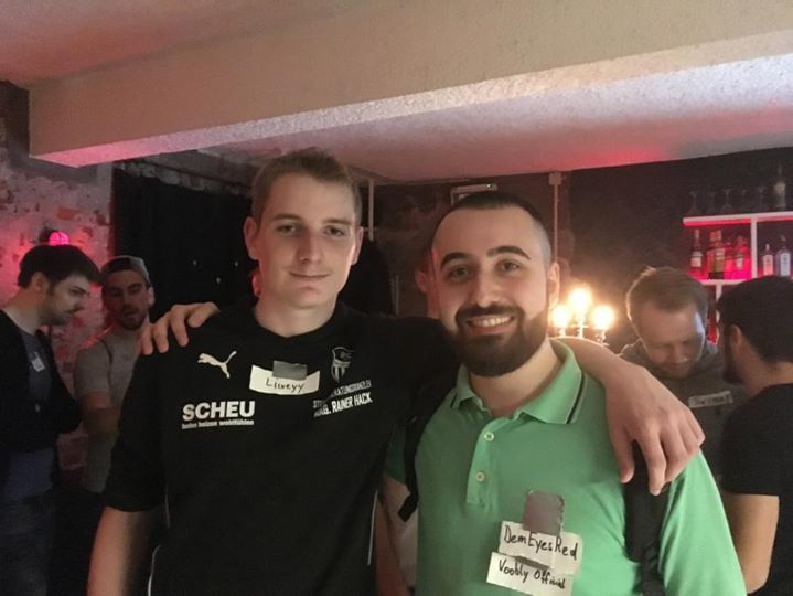 [aM']Liereyy (left), DemEyesRed (right)