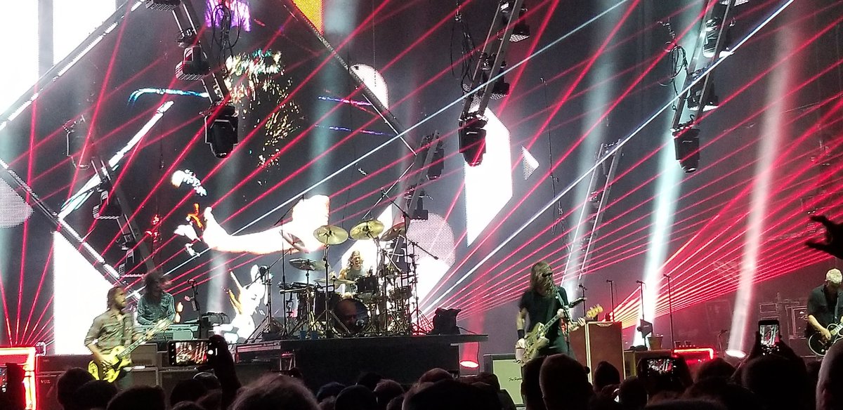 Awesome show <a href="/foofighters/">Foo Fighters</a>, you left it all on the stage! Perfect venue @NorthwellJBT with guests #travolta and #chadsmith of the <a href="/ChiliPeppers/">Red Hot Chili Peppers</a>