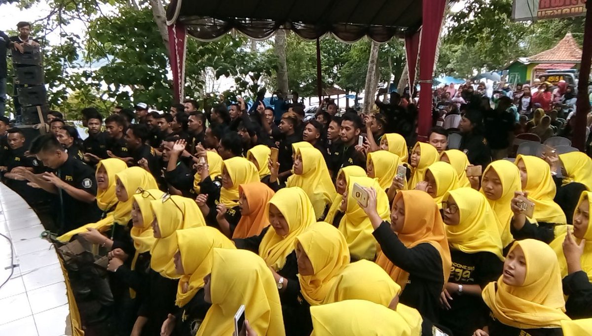 Kalian mampu menciptakan kerinduan . Bahkan kalian mampu membuat saya SELALU MERASA BANGGA terhadap kalian .
selamat tanggal 15 LOVEGA 💛🙏Terimakasih atas dedikasi nya selama ini . Kalian terbaik 💛💛💛
<a href="/DA2_Ega/">Ega (REAL)</a> <a href="/eganoviantika02/">Ega Noviantika</a> <a href="/LOVEGAOfc/">OFFICIAL LOVEGA INDO</a>